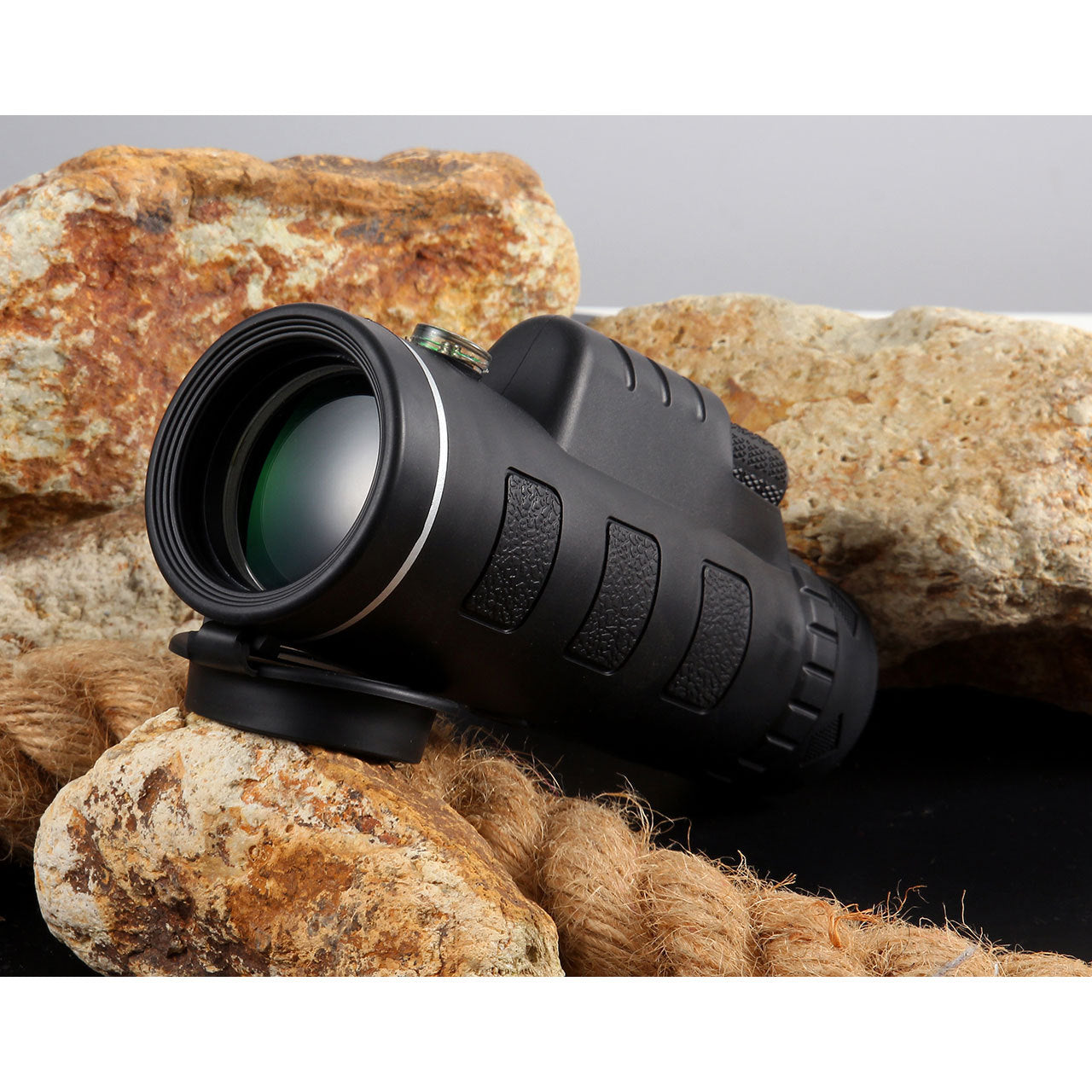 Monocular High-definition Low-light Night Vision